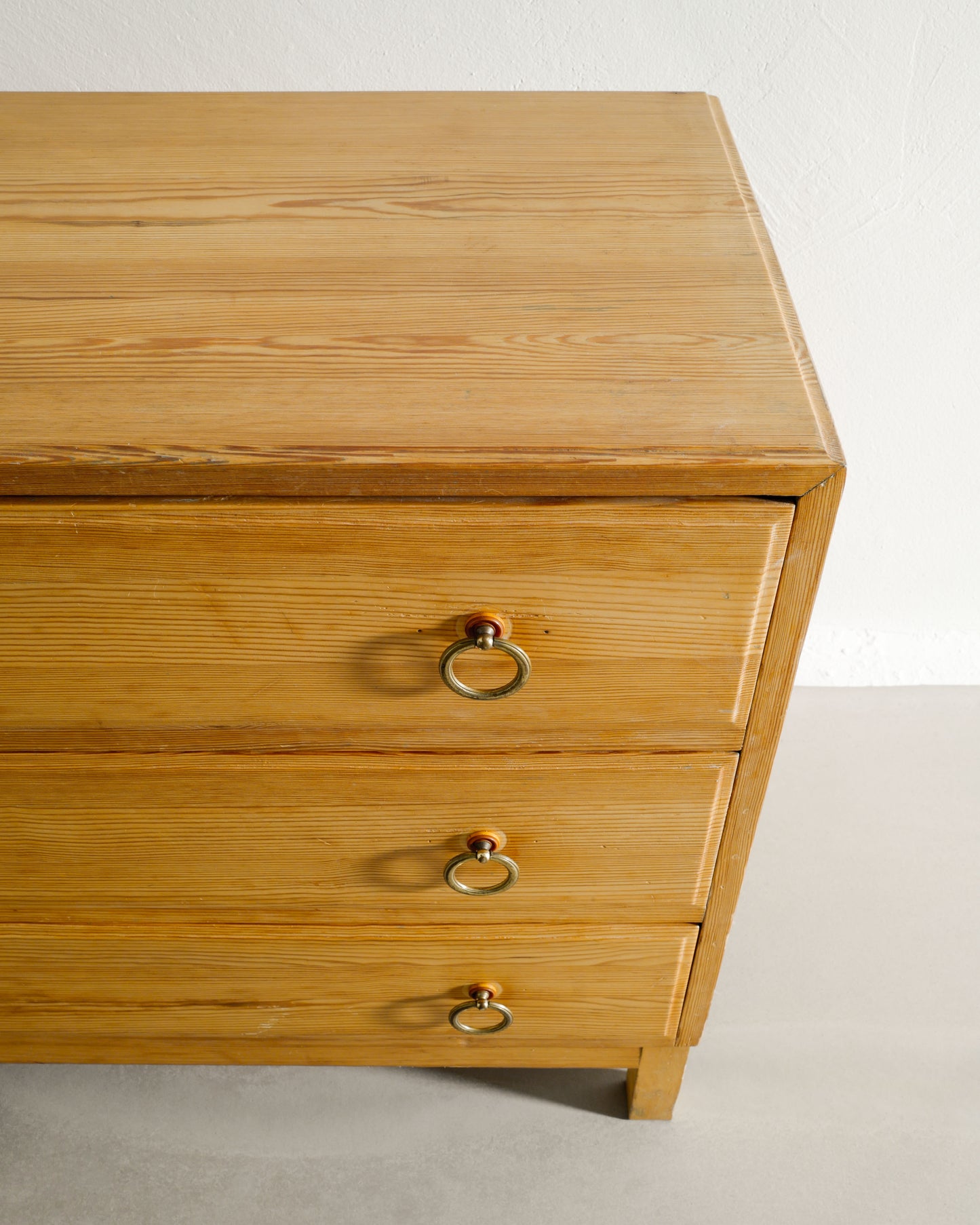 SWEDISH CHEST OF DRAWERS IN PINE, 1940s