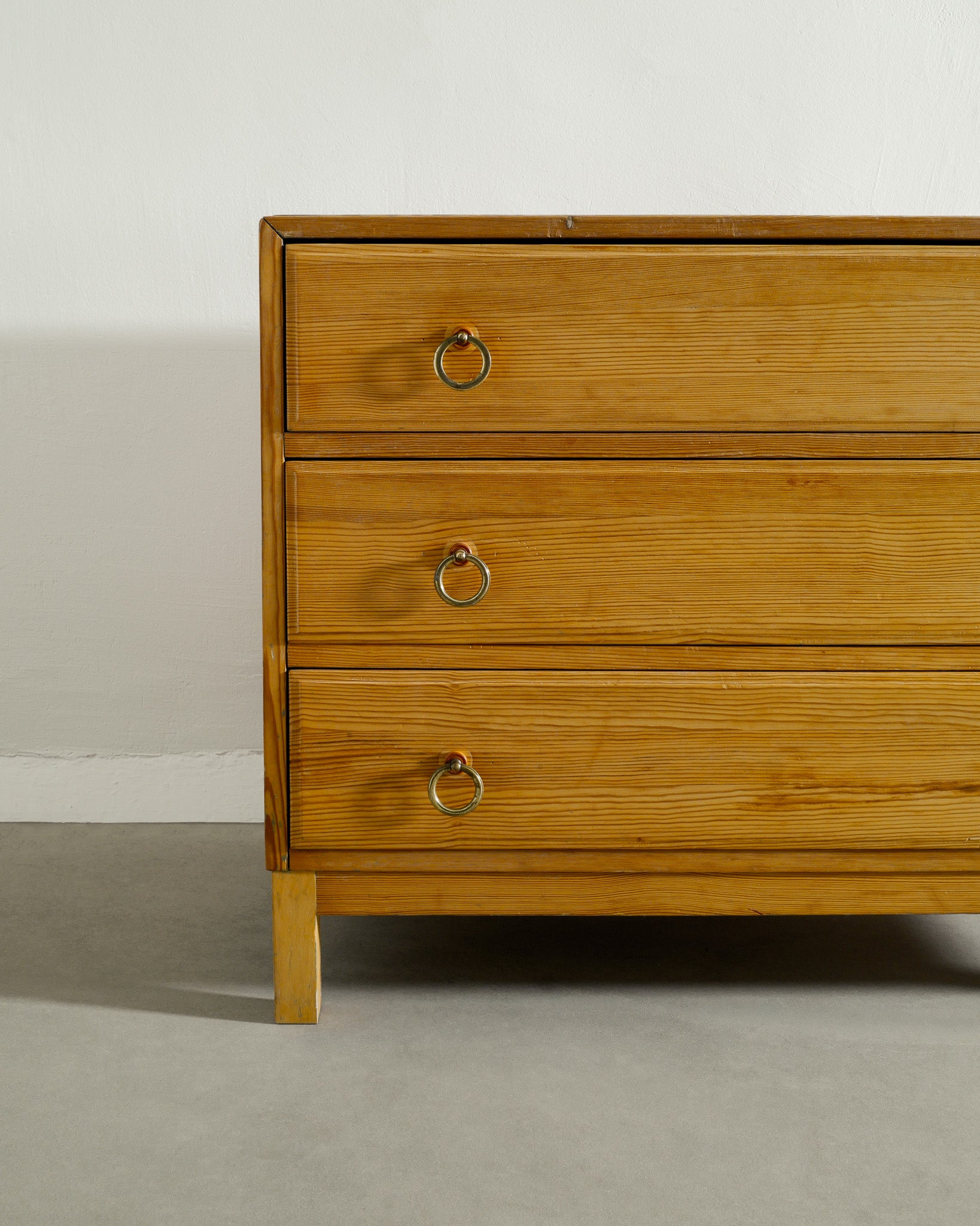 SWEDISH CHEST OF DRAWERS IN PINE, 1940s