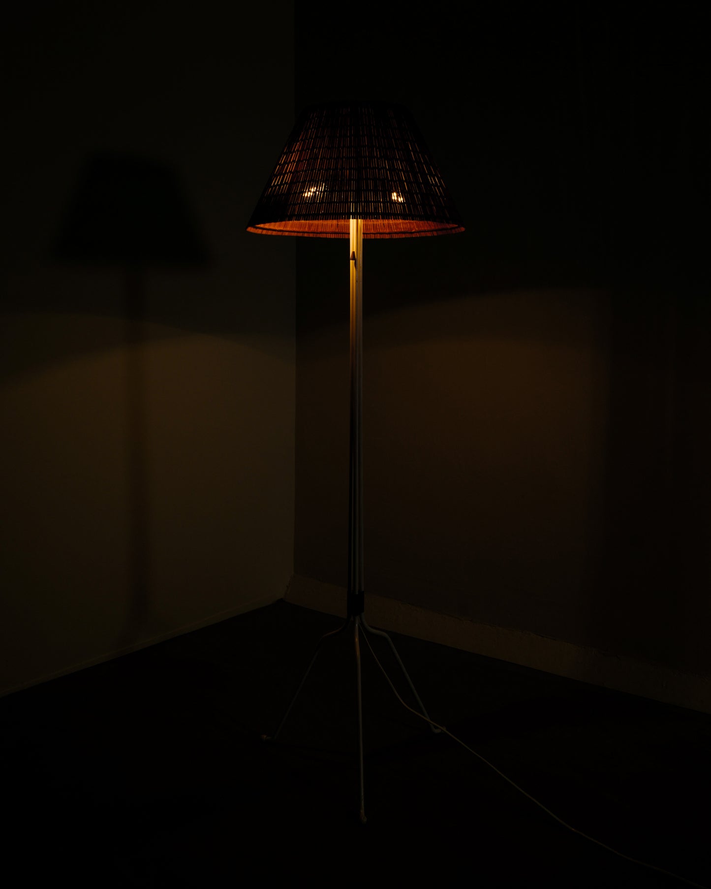 LISA JOHANSSON-PAPÉ "30-058" LAMP, 1940s