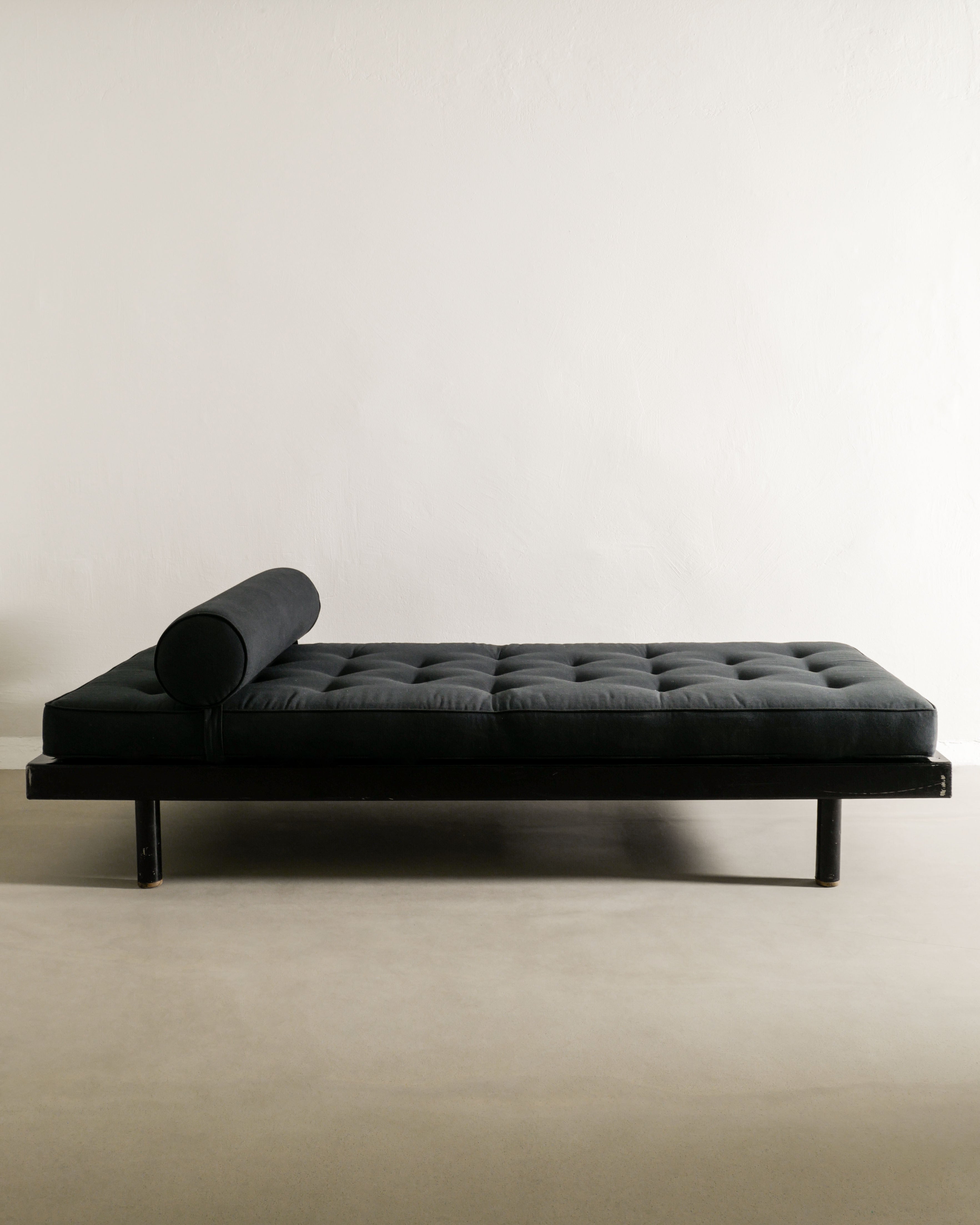 JEAN PROUVÉ S.C.A.L DAYBED, 1950s