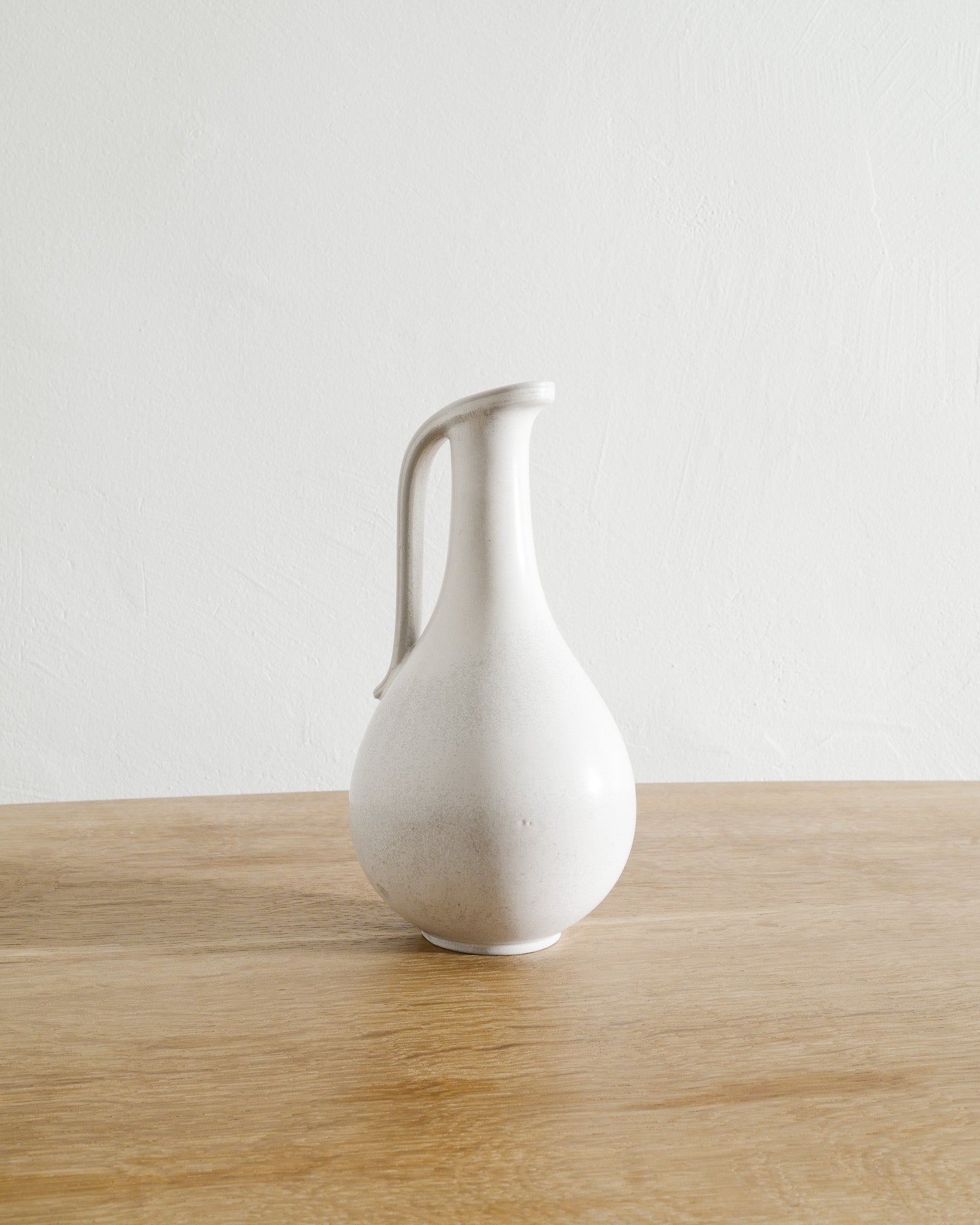 GUNNAR NYLUND WHITE CERAMIC PITCHER, 1950s