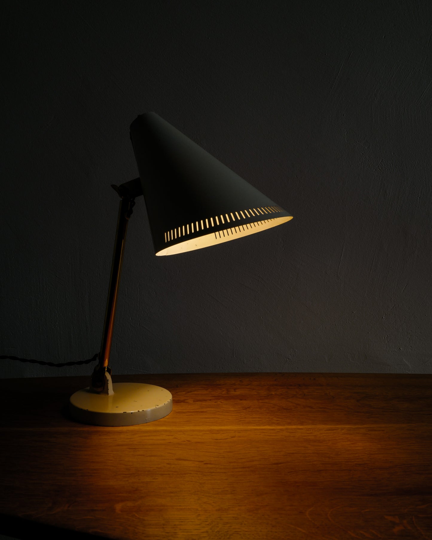 PAAVO TYNELL "9222" DESK LAMP, 1940s